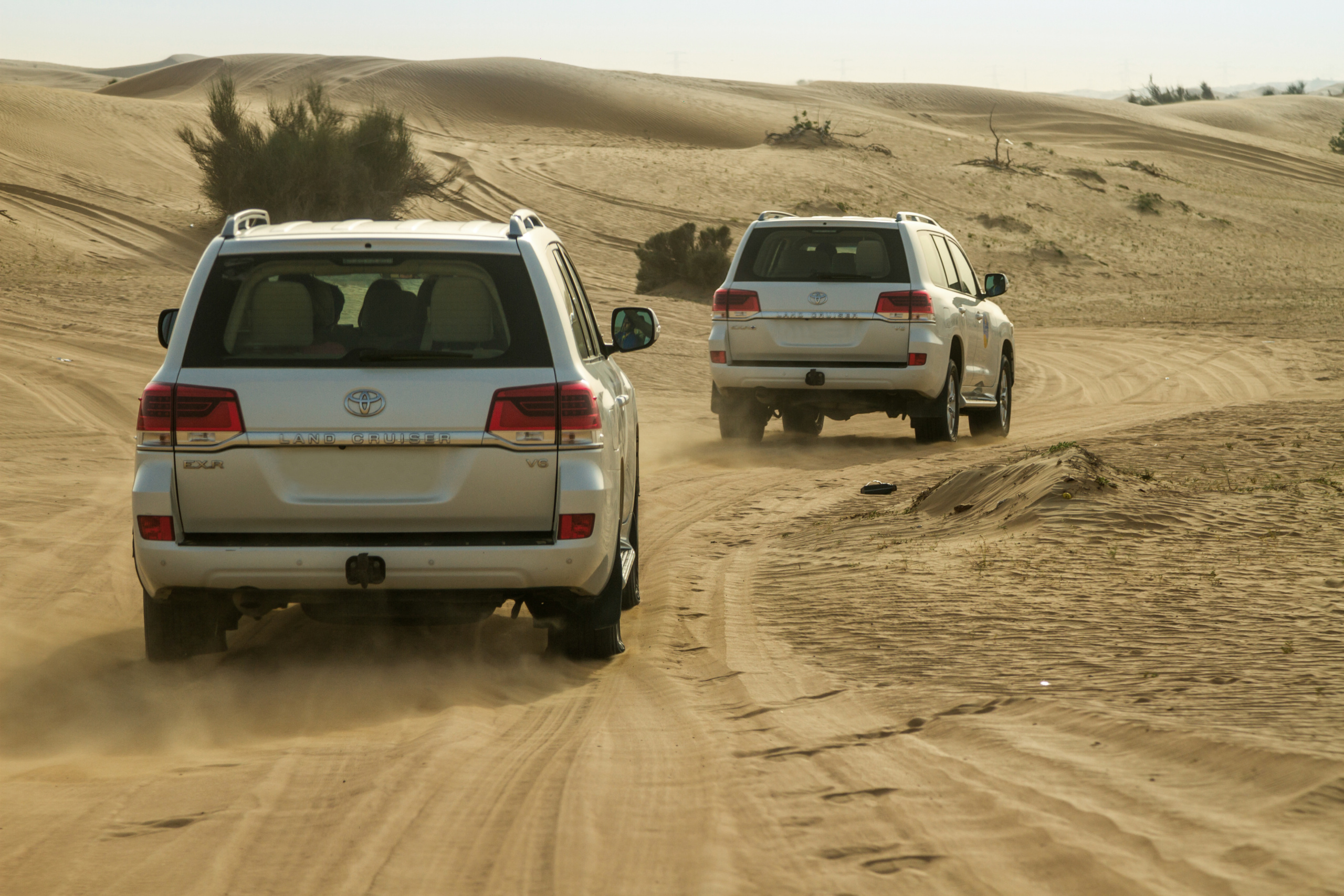 nissan-patrol-toyota-land-cruiser-battery-uae A high-capacity AGM battery installed in a Toyota Land Cruiser engine bay, designed to handle dual AC units and extreme Dubai heat.